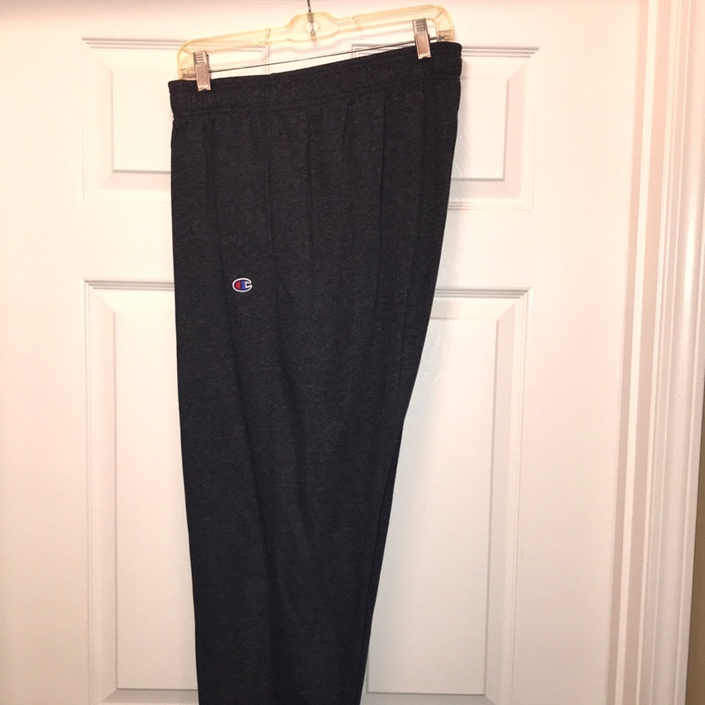 Champion Men’s Sweatpants with logo patch - Practically New-Smoke & Pet Free